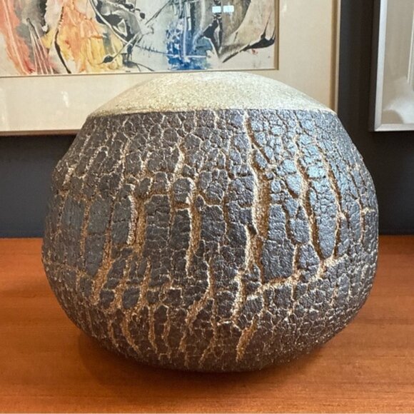 Dark brown crackle glaze vase signed art pottery Large Signed - Picture 6 of 13